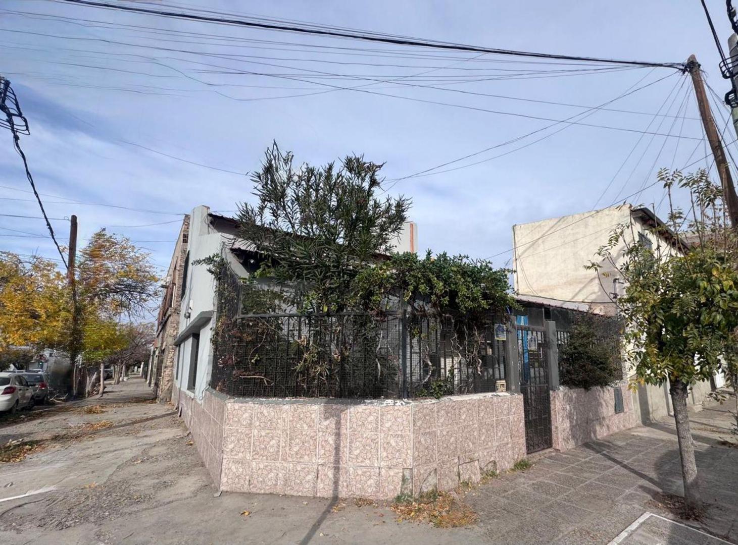 VENTA CASA 3 DORMITORIOS AREA CENTRO SUR