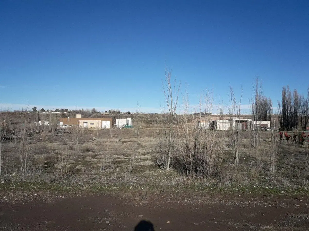 VENTA LOTE  B° EL VERGEL, CENTENARIO 3