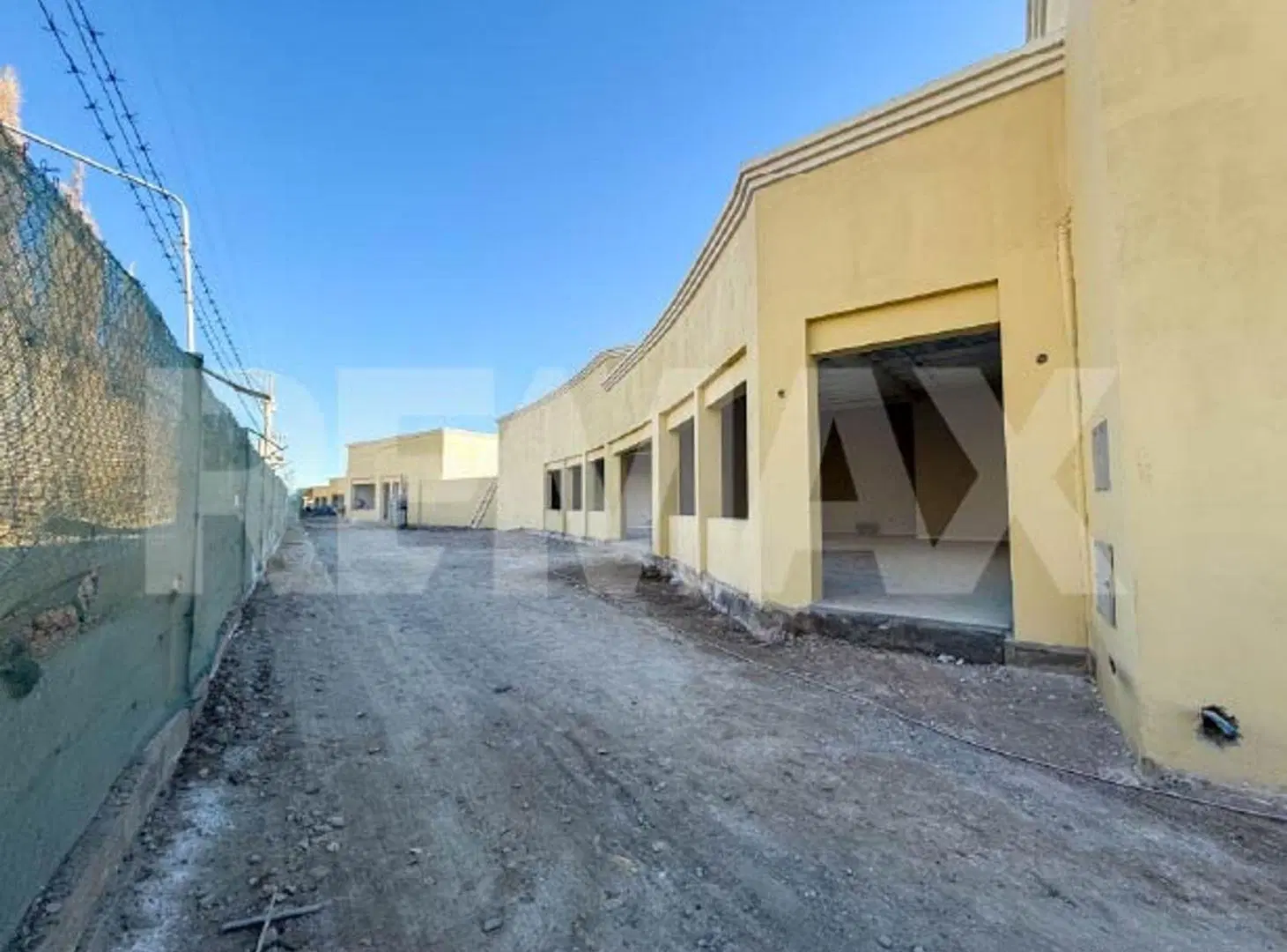 VENTA LOCALES COMERCIALES PASEO INTERCOUNTRY 8