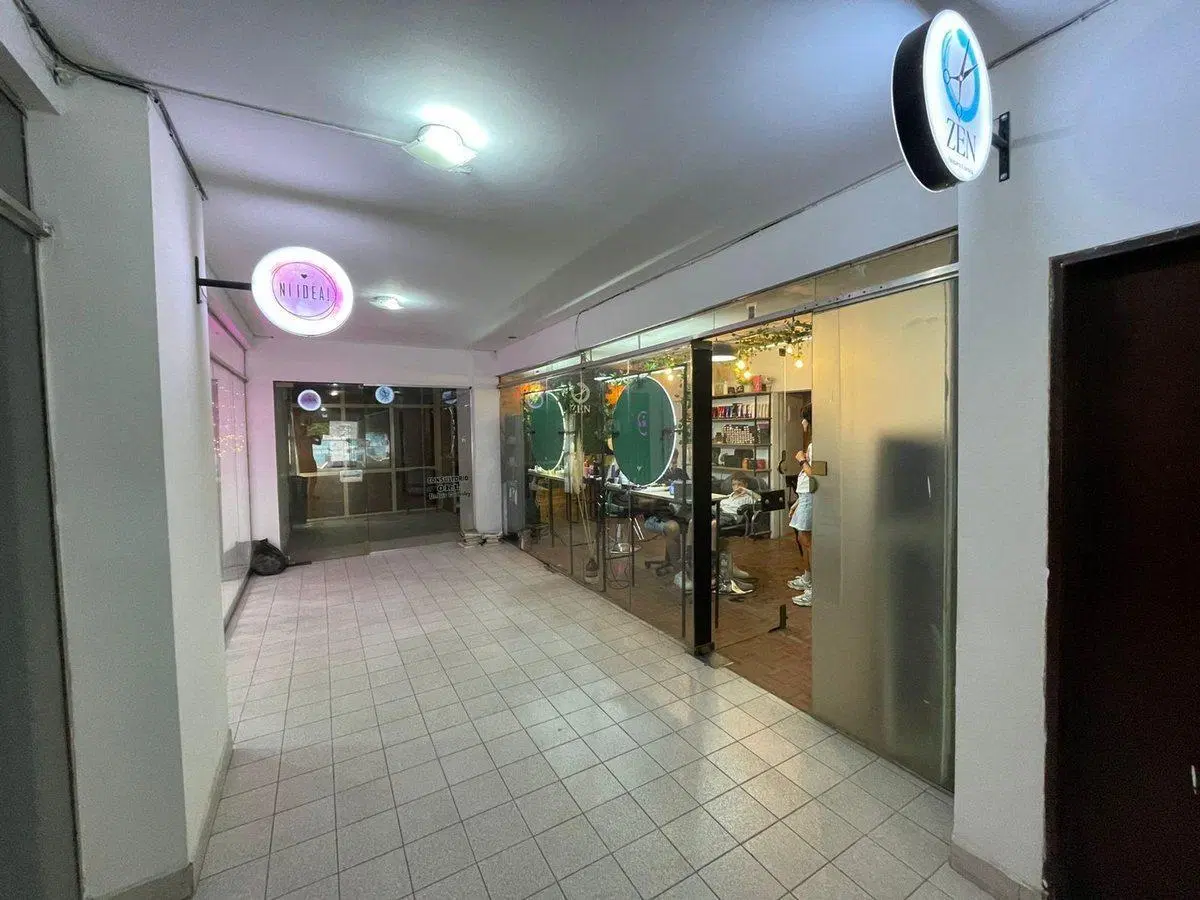 VENTA LOCAL COMERCIAL/OFICINA CENTRO NEUQUEN 5