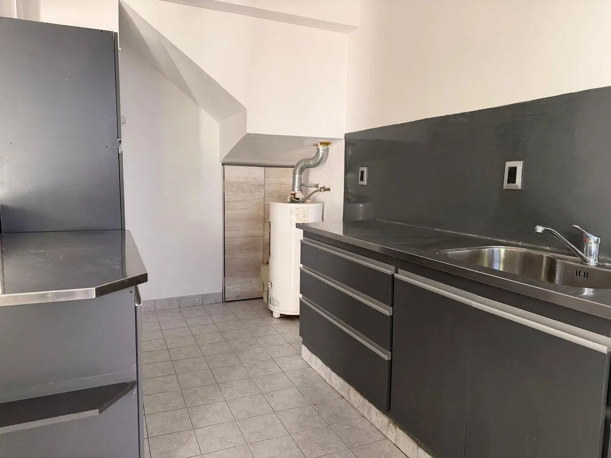 VENTA CASA 3 DORMITORIOS, LINARES AL 1200 5