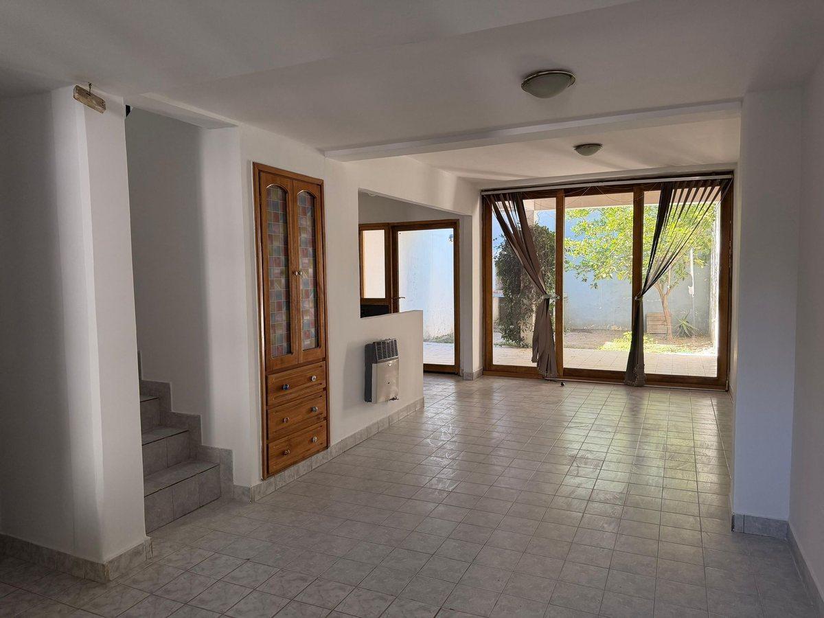 VENTA CASA 3 DORMITORIOS, LINARES AL 1200