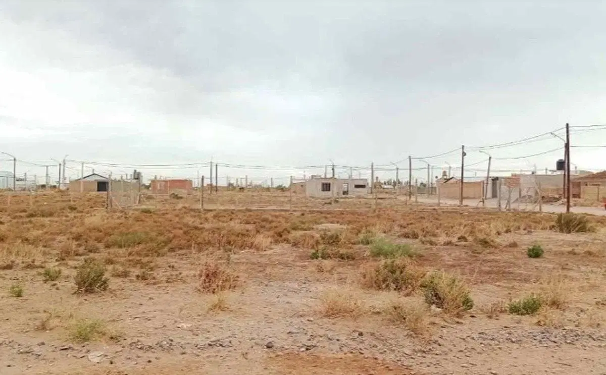 LOTE EN VENTA SOBRE AV. GUEVARA. CENTENARIO 3