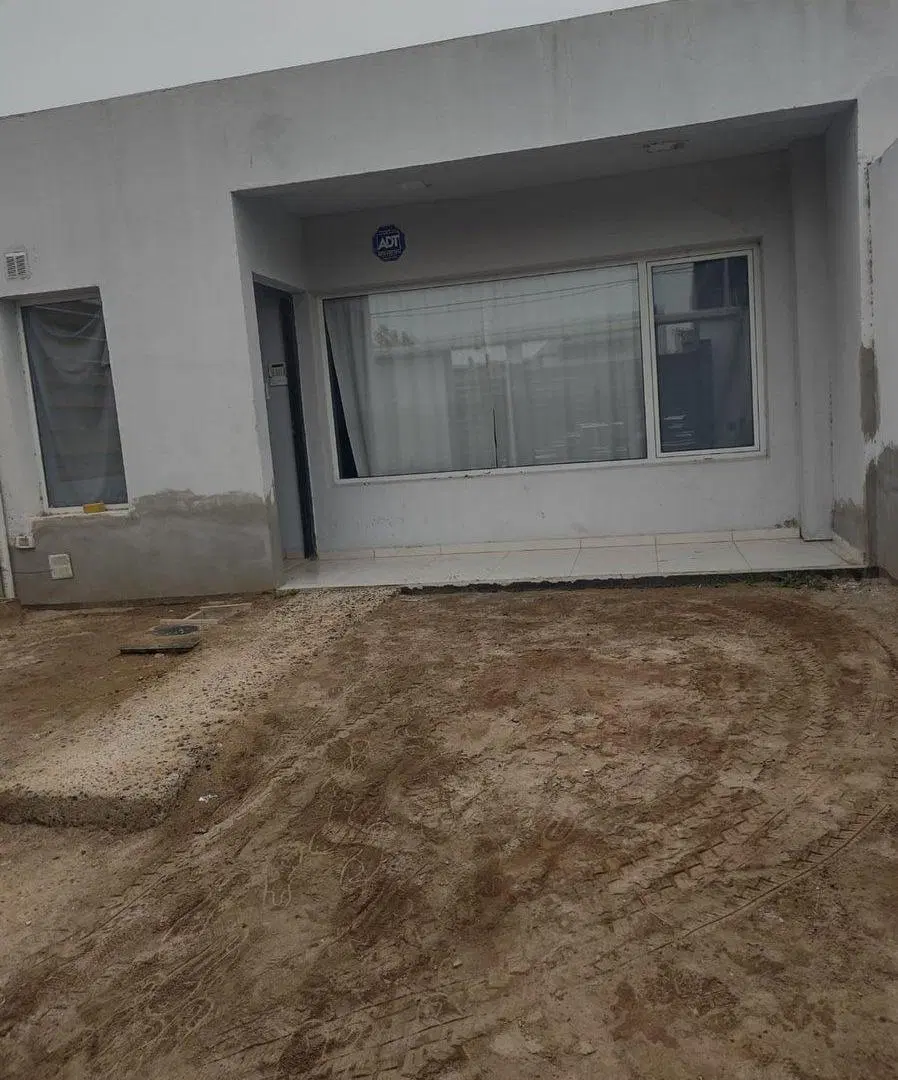 VENTA CASA DOS DORMITORIOS EN BARRIO RIO LIMAY 3