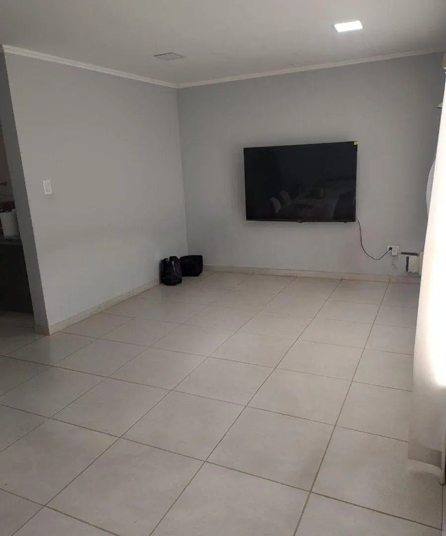 VENTA CASA DOS DORMITORIOS EN BARRIO RIO LIMAY 2
