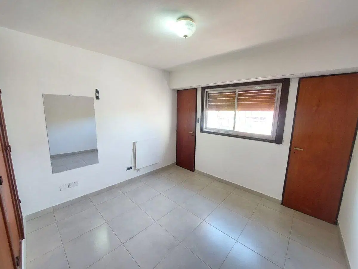 VENTA TRÍPLEX APTO CRÉDITO - B° SANTA GENOVEVA 3