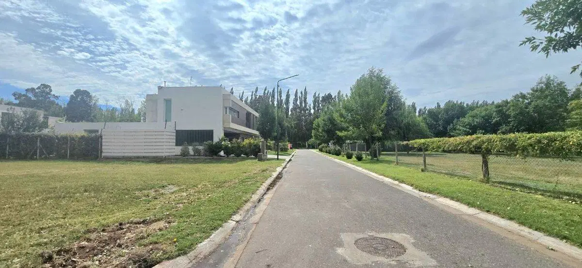 VENTA LOTE LA COMARCA, CENTENARIO 2