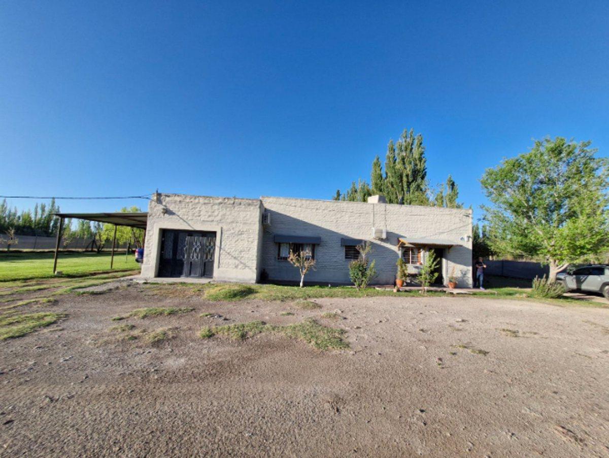 VENTA CASA QUINTA 3 DORM. PILETA 5 HA, FDEZ ORO