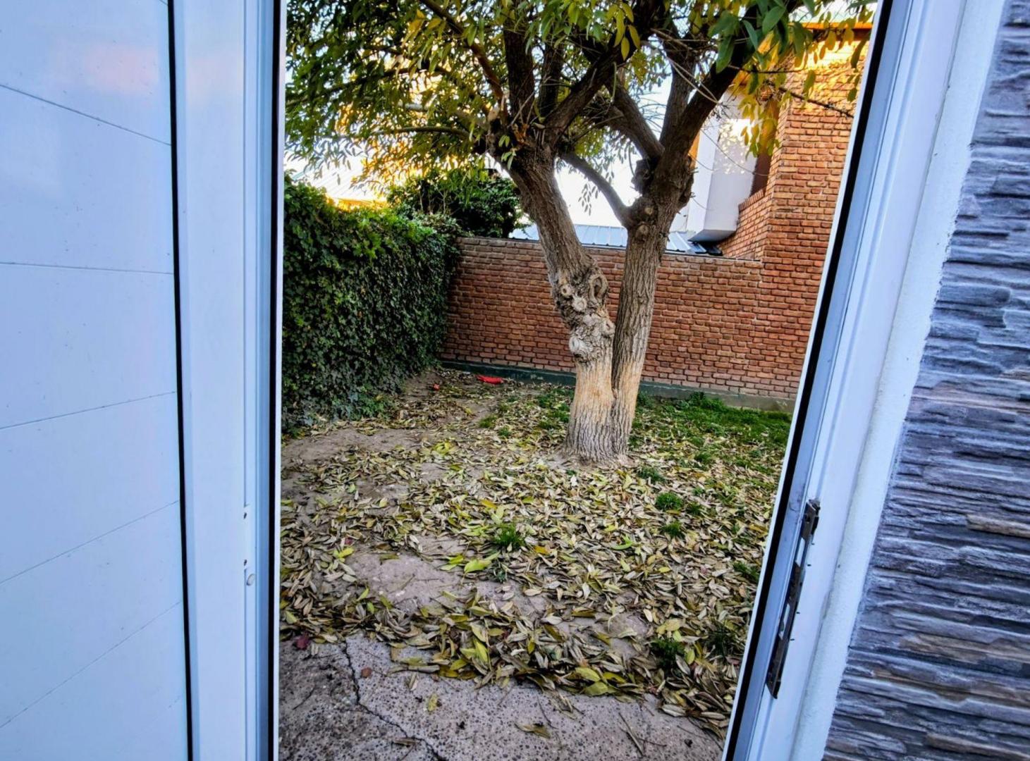 VENTA DUPLEX 3 DORM C/ COCHERA SAN MARTIN 2280 NQN