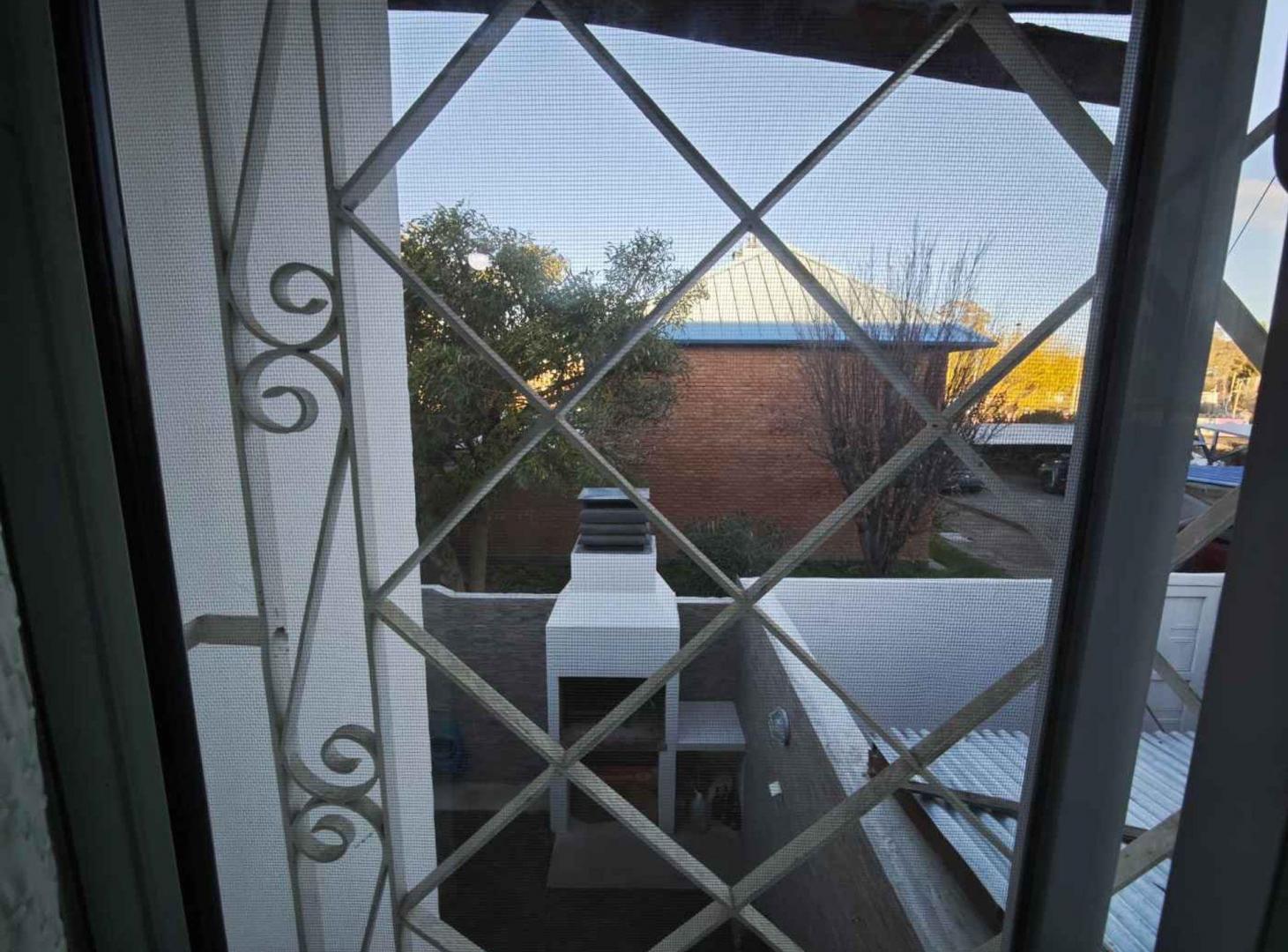 VENTA DUPLEX 3 DORM C/ COCHERA SAN MARTIN 2280 NQN