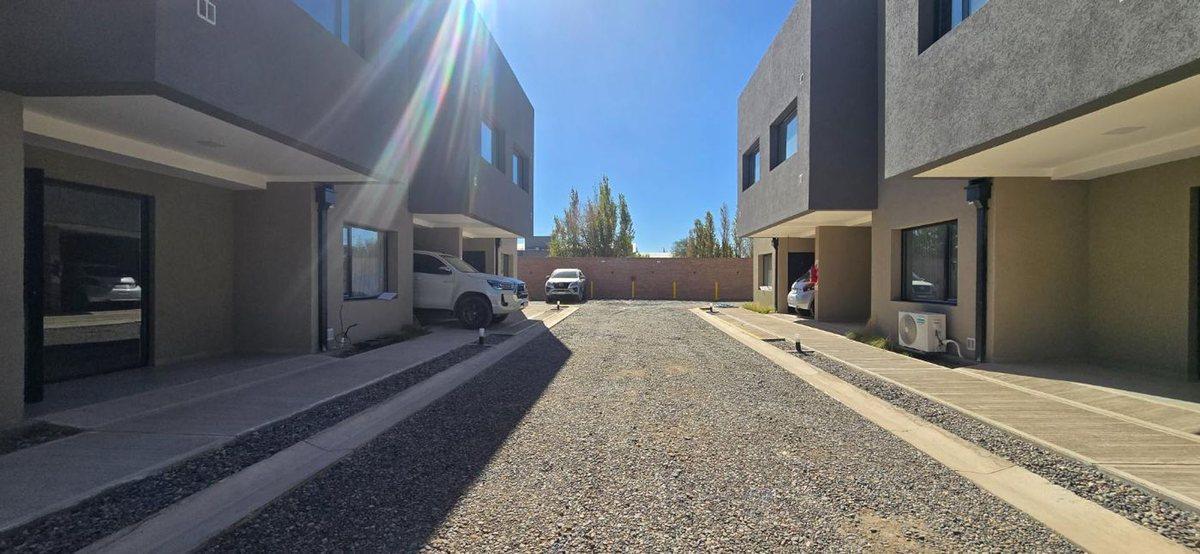 VENTA DTO. LOFT C/COCHERA-COND. ABEDULES III, NQN