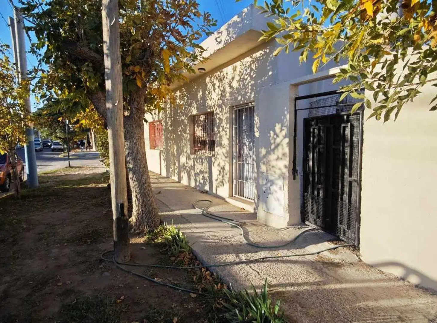 CASA EN PB EN ESQUINA - SATURNINO TORRES Y COLIHUE 3
