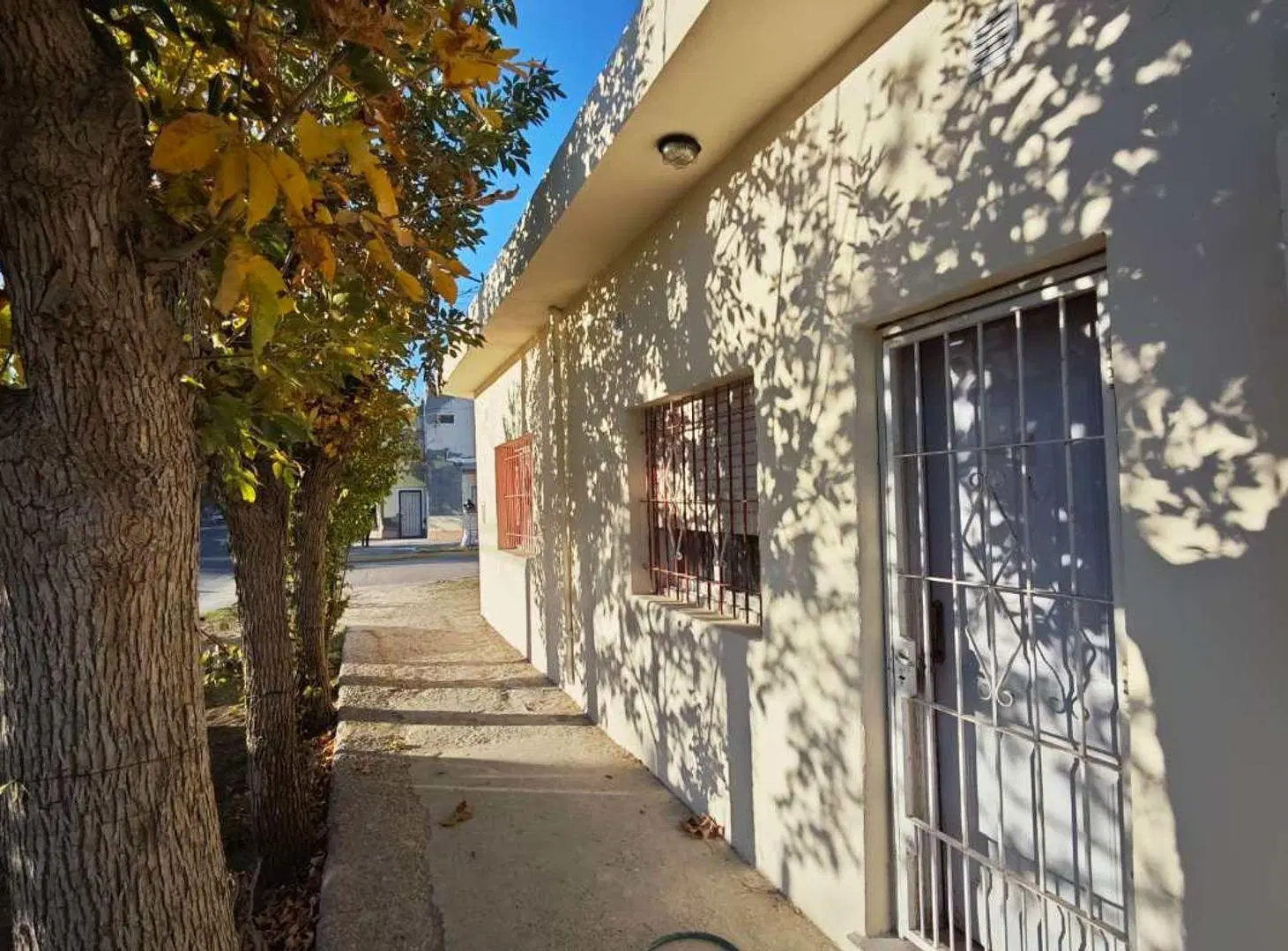 CASA EN PB EN ESQUINA - SATURNINO TORRES Y COLIHUE 5
