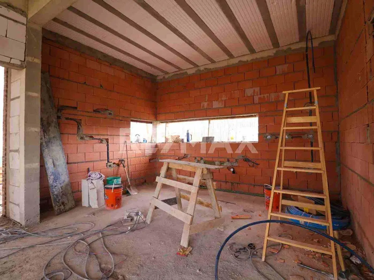 VENTAS CASA BARRIO CERRADO CANALES DE PLOTTIER 8