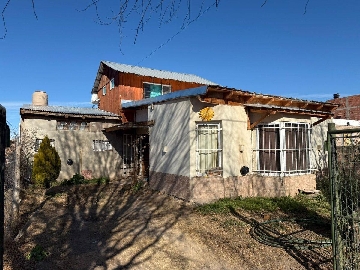 VENTA CASA 2 DORMITORIOS