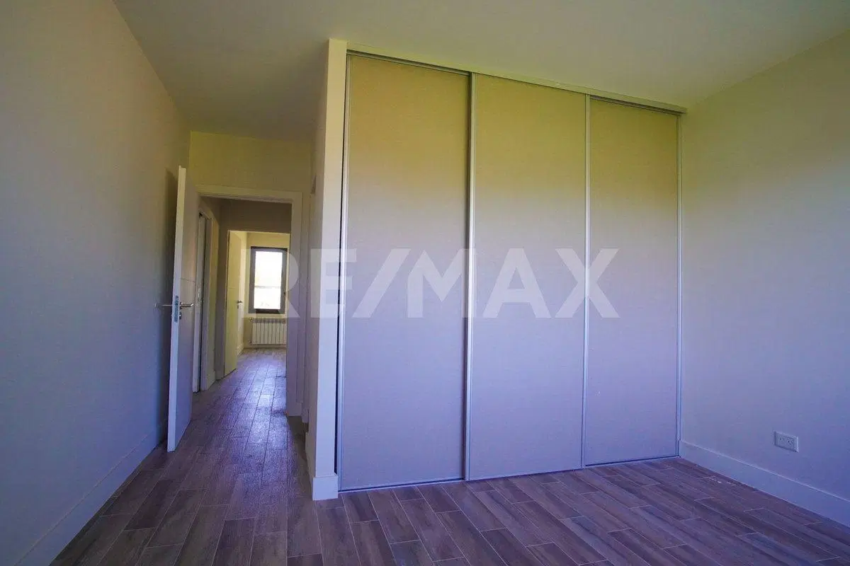 VENTA DEPARTAMENTO 2 DORM CON BALCÓN, B° CANALES 5