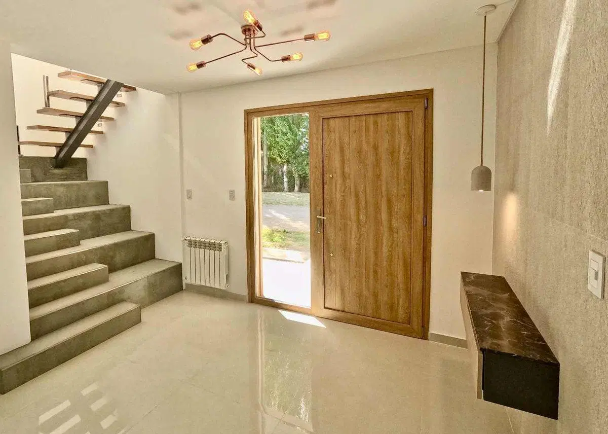 Venta Casa 4 dormitorios en barrio privado 4