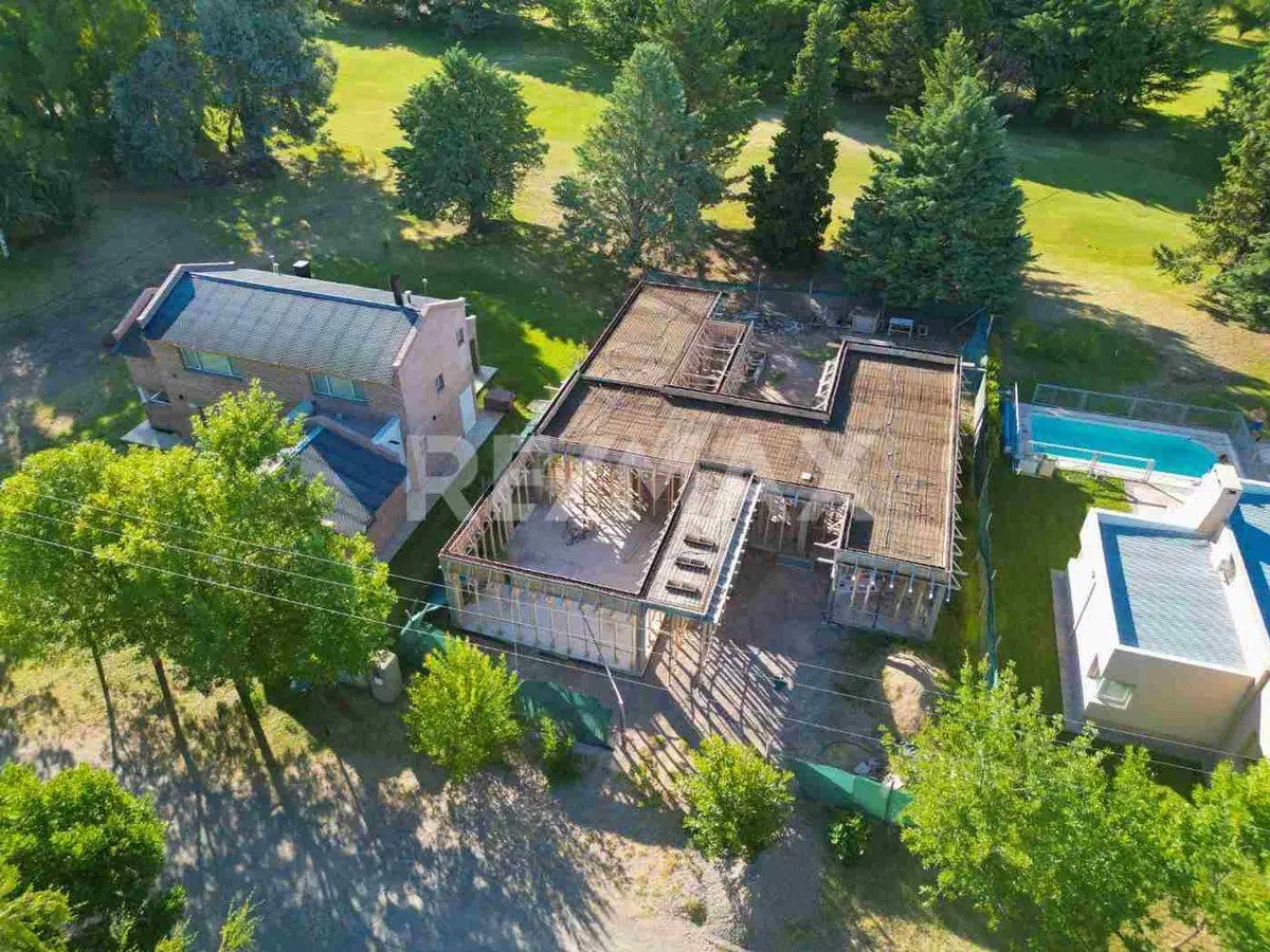 VENTA TERRENO CON AVANCE DE OBRA ARROYITO 8