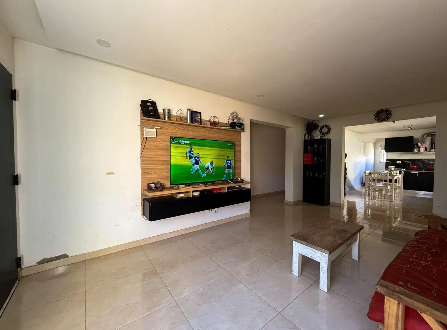 VENTA CASA 2 DORM + GALPÓN - VILLA LIDIA PLOTTIER. 4