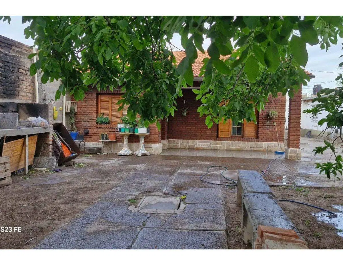 VENTA CASA EN LOTE APTO DESARROLLO 2