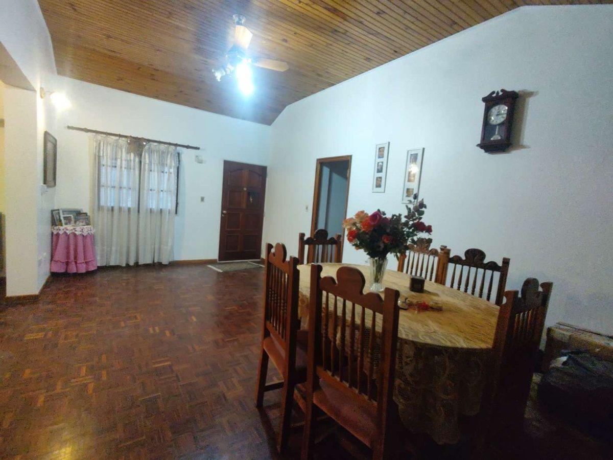 Foto de VENTA CASA 3 DORMITORIOS ALTA BARDA, imagen 3