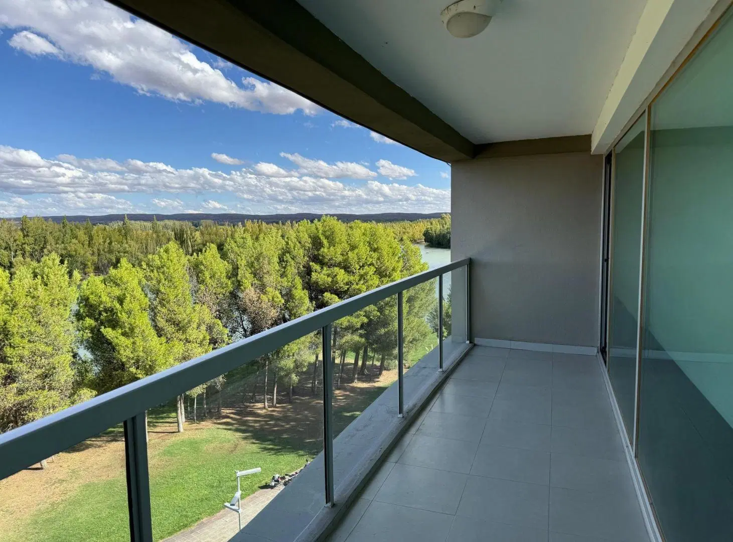 VENTA PENTHOUSE + 2 COCHERAS EN RIBERA URBANA NQN 8