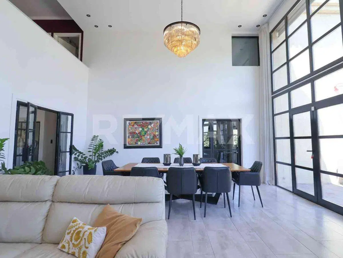 VENTA CASA 4 DORMITORIOS - B° PRIVADO COSTA NOGAL 8