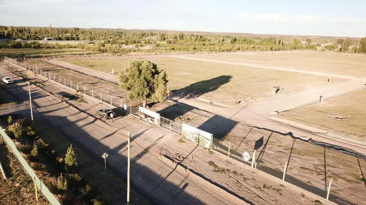 VENTA LOTE 800 M2 - BARRIO LA PAUSA - CIPOLLETTI 8