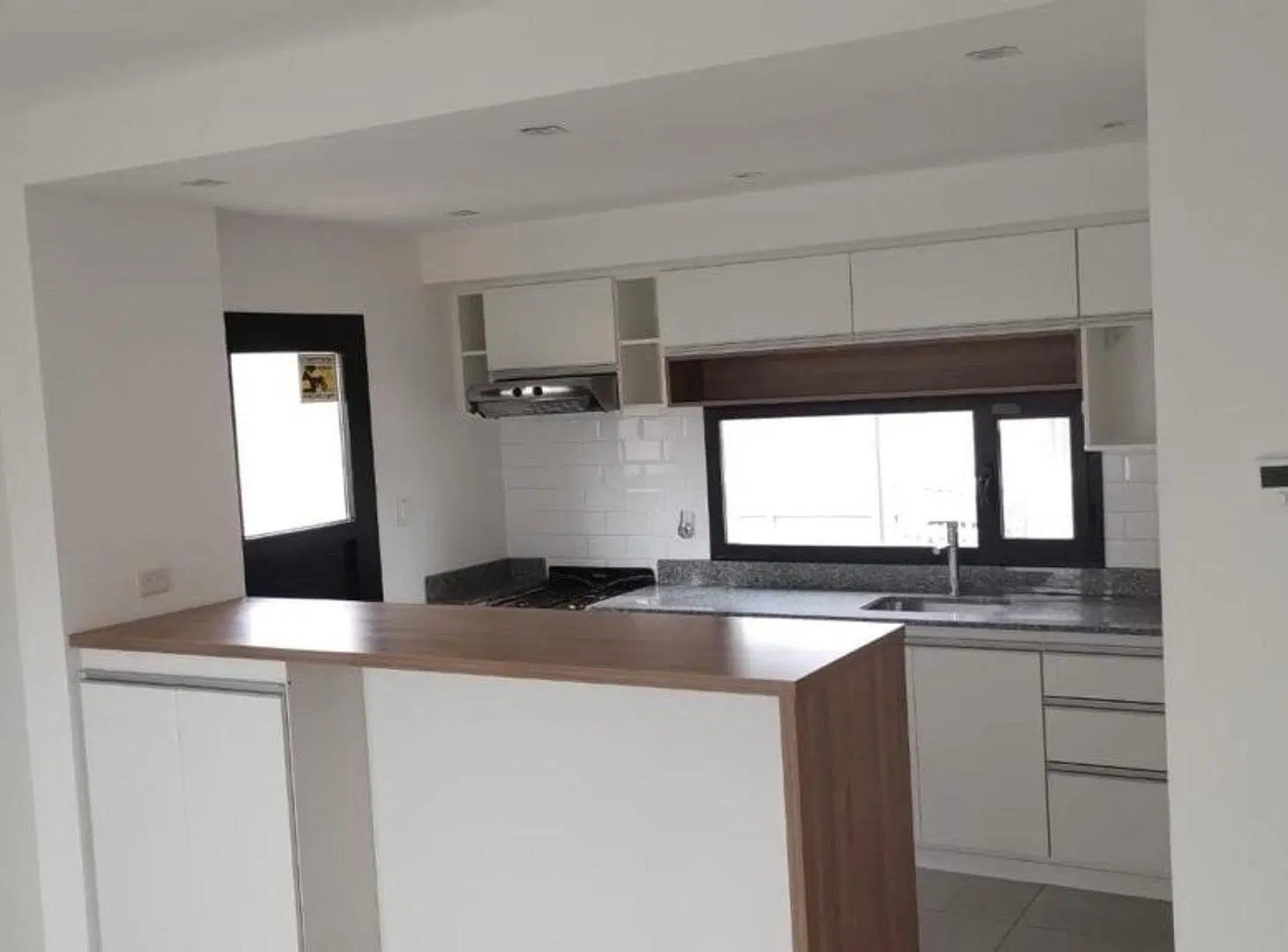 ALQUILER DUPLEX 3 DORMITORIOS B. AYRES DEL LIMAY 5