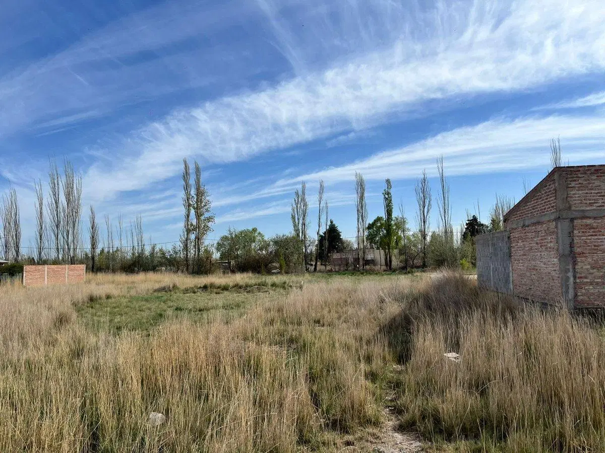 VENTA LOTE 300m2, B° RINCON BONITO, FERNANDEZ ORO 4