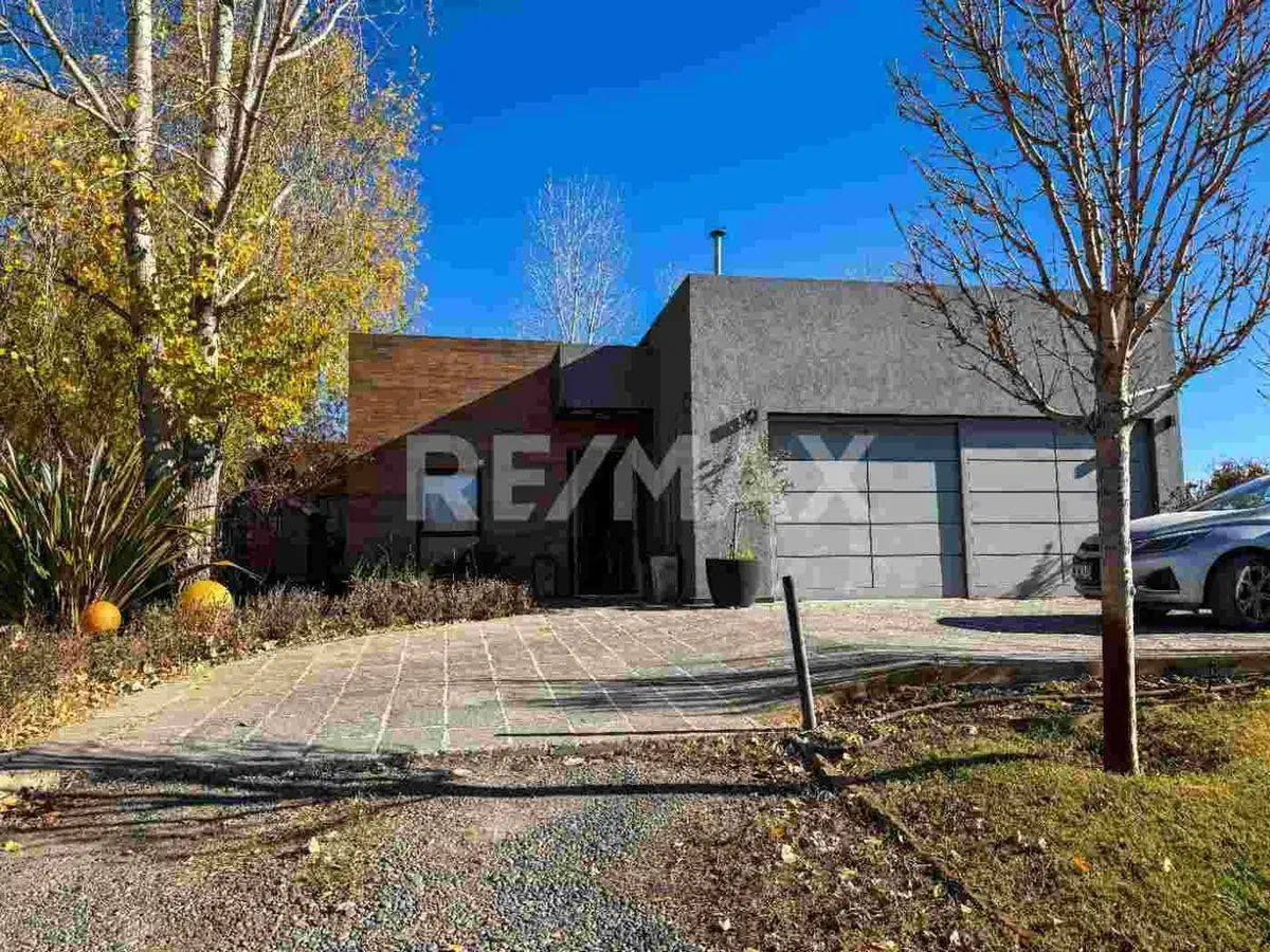 VENTA CASA 4 DORM + ESTUDIO -  CANALES DE PLOTTIER 5