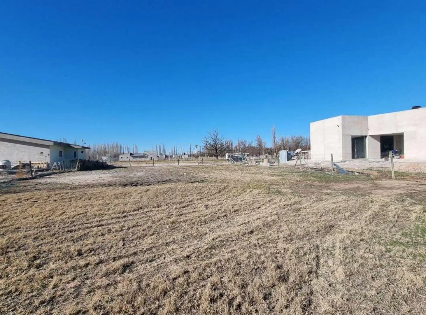 VENTA TERRENO BARRIO CERRADO VIEJO ROBLE 2