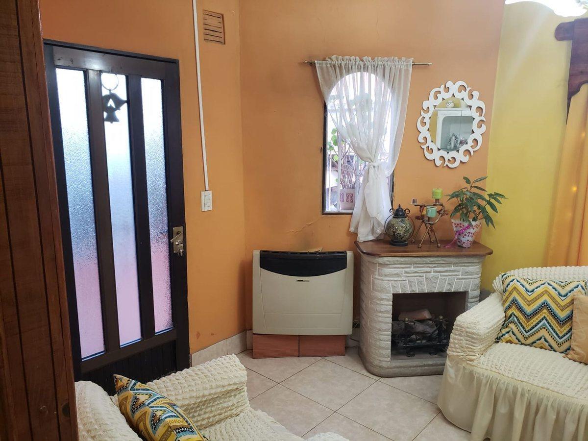 Foto de VENTA CASA TRES DORMITORIOS CON DPTO, imagen 5
