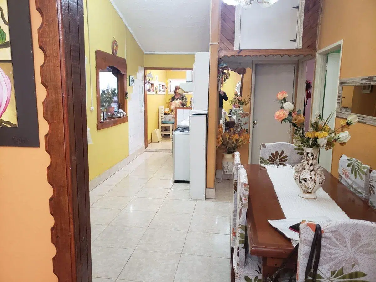 VENTA CASA TRES DORMITORIOS CON DPTO 4