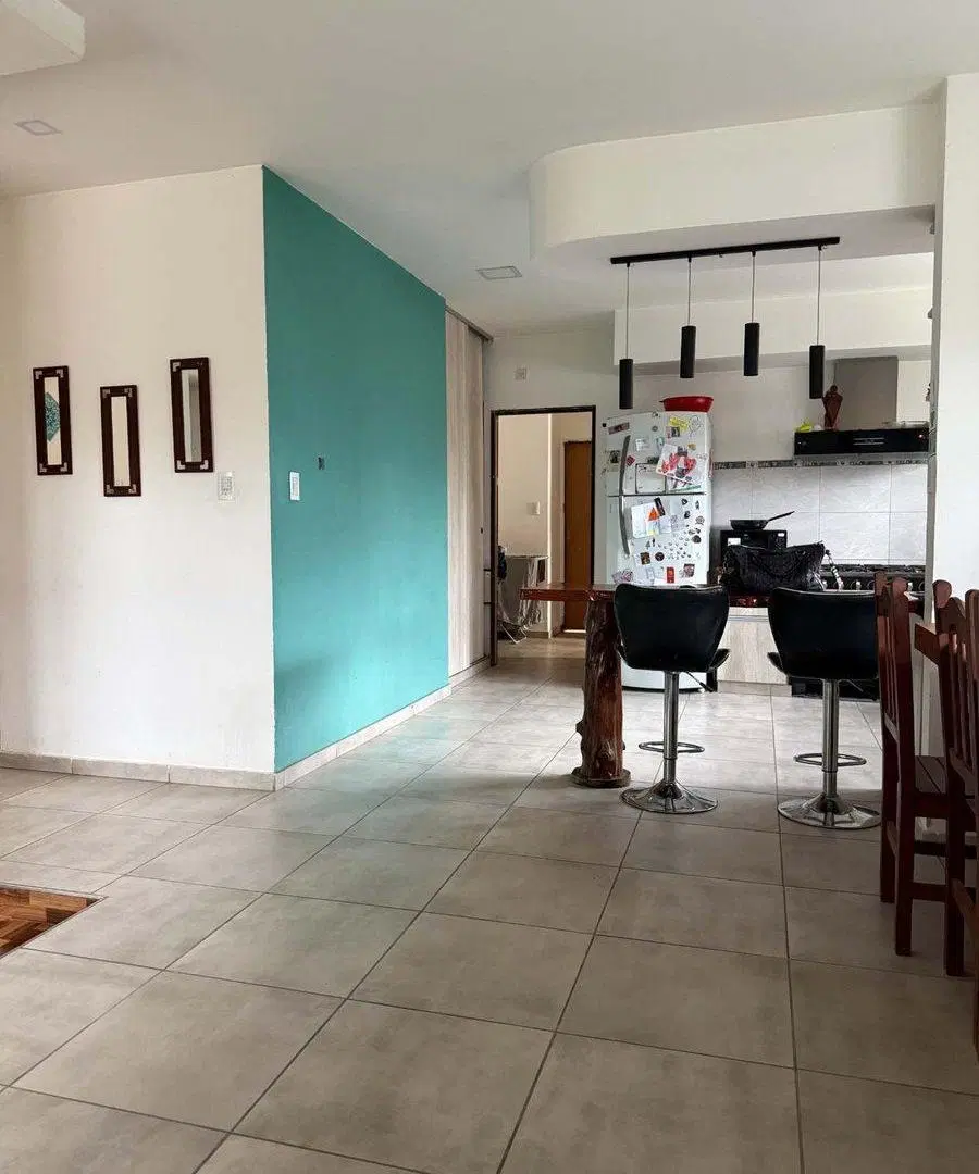 CASA EN VENTA DE 4 DOR. EN B° PRIVADO CINCO SOLES 5