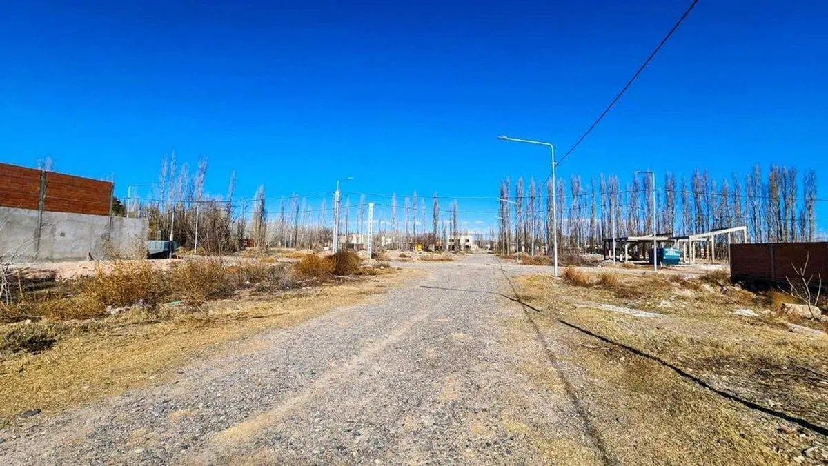 VENTA DE AMPLIO LOTE DE 600MTS2 BARRIO LOS ALAMOS 6
