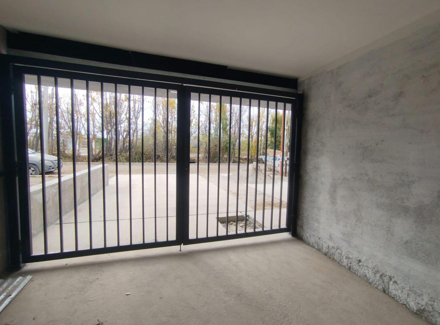 Foto de ALQUILER LOCAL COMERCIAL A ESTRENAR, CIPOLLETTI, imagen 1