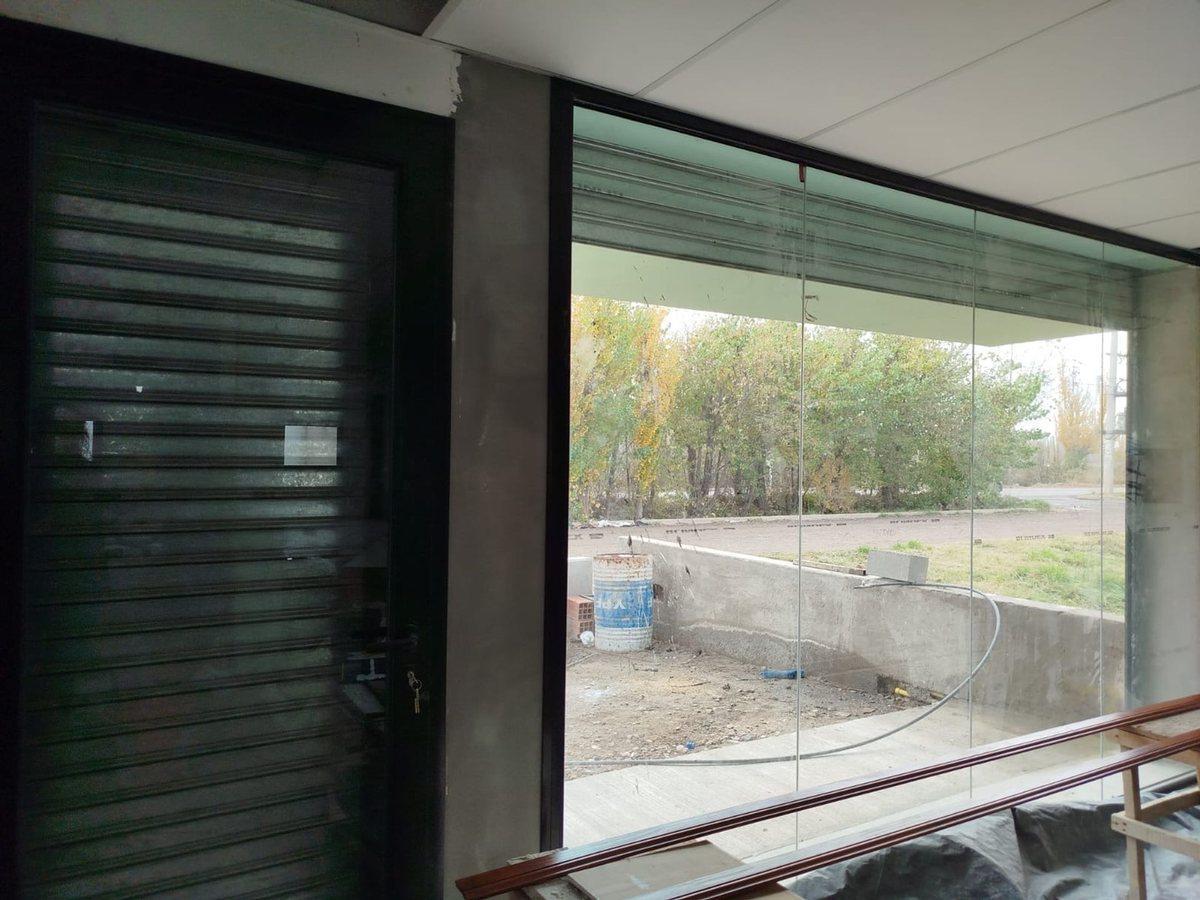 Foto de ALQUILER LOCAL COMERCIAL A ESTRENAR, CIPOLLETTI, imagen 4