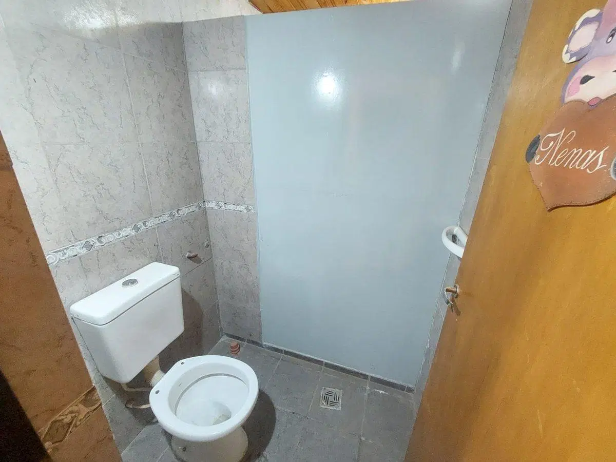 SALÓN EN ALQUILER - CENTENARIO 8