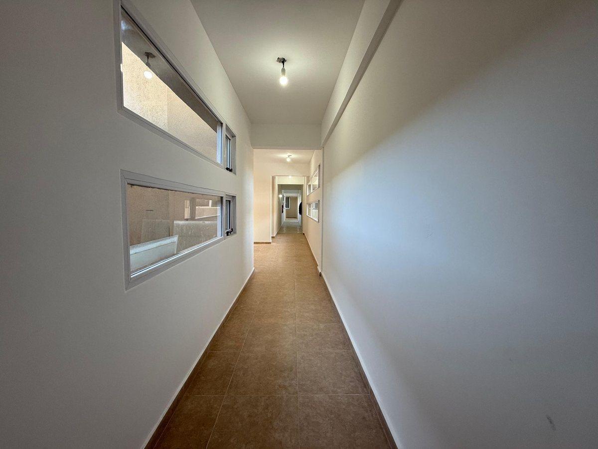 Foto de VENTA OFICINA SOBRE CALLE JUJUY 324, imagen 3