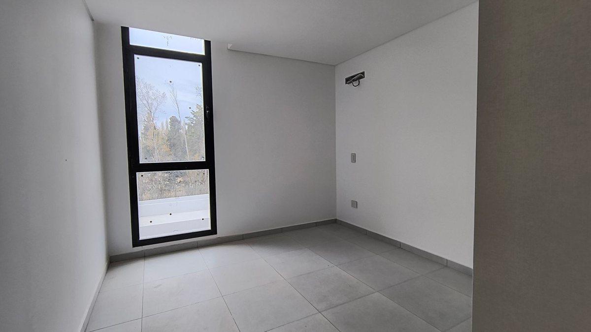 Foto de VENTA DEPARTAMENTO DE UN DORMITORIOS CENTENARIO, imagen 5