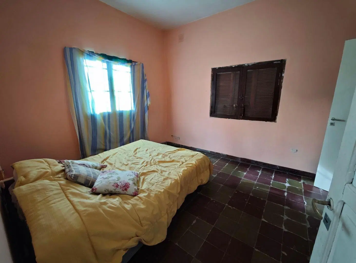 CASA EN PB EN ESQUINA - SATURNINO TORRES Y COLIHUE 3