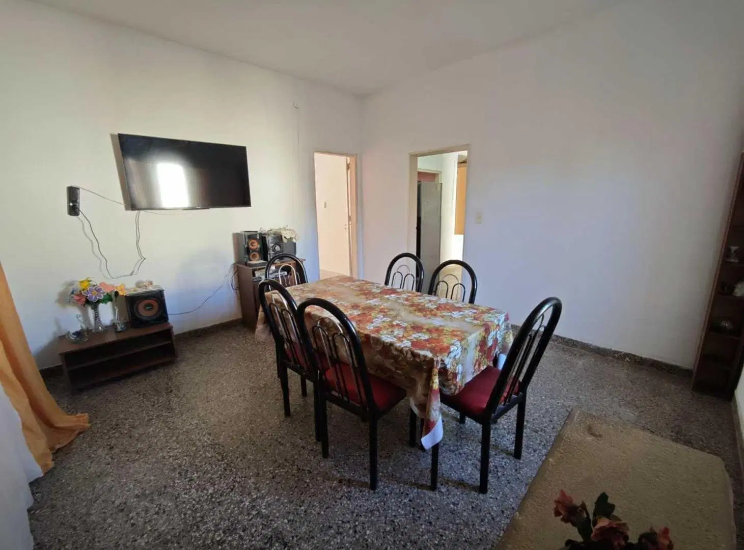 CASA EN PB EN ESQUINA - SATURNINO TORRES Y COLIHUE 5
