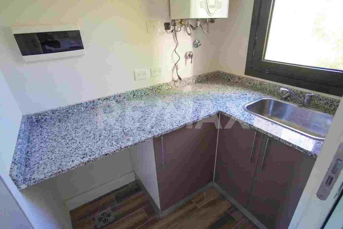 VENTA DEPTO 2 DORM PB CON JARDIN, B° CANALES 8