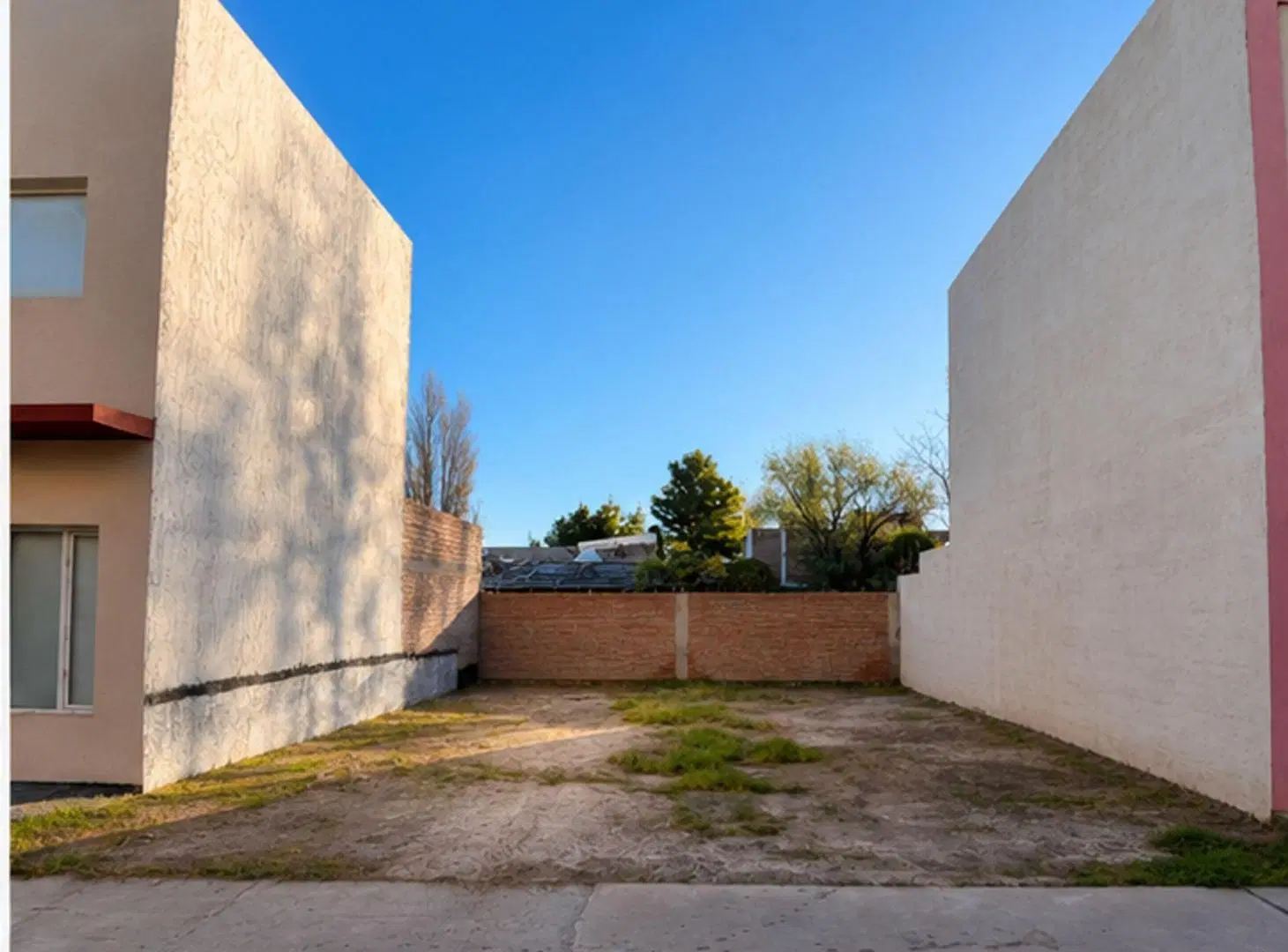 VENTA LOTE EN CONFLUENCIA 4