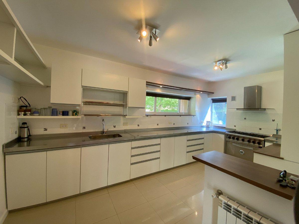 Foto de CASA 3 DORMITORIOS EN VENTA EN PLOTTIER B° PRIVADO, imagen 3
