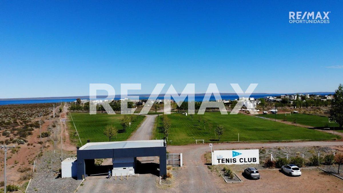 Foto de Exclusivo Lote Villa Tenis Club Mari Menuco, imagen 2