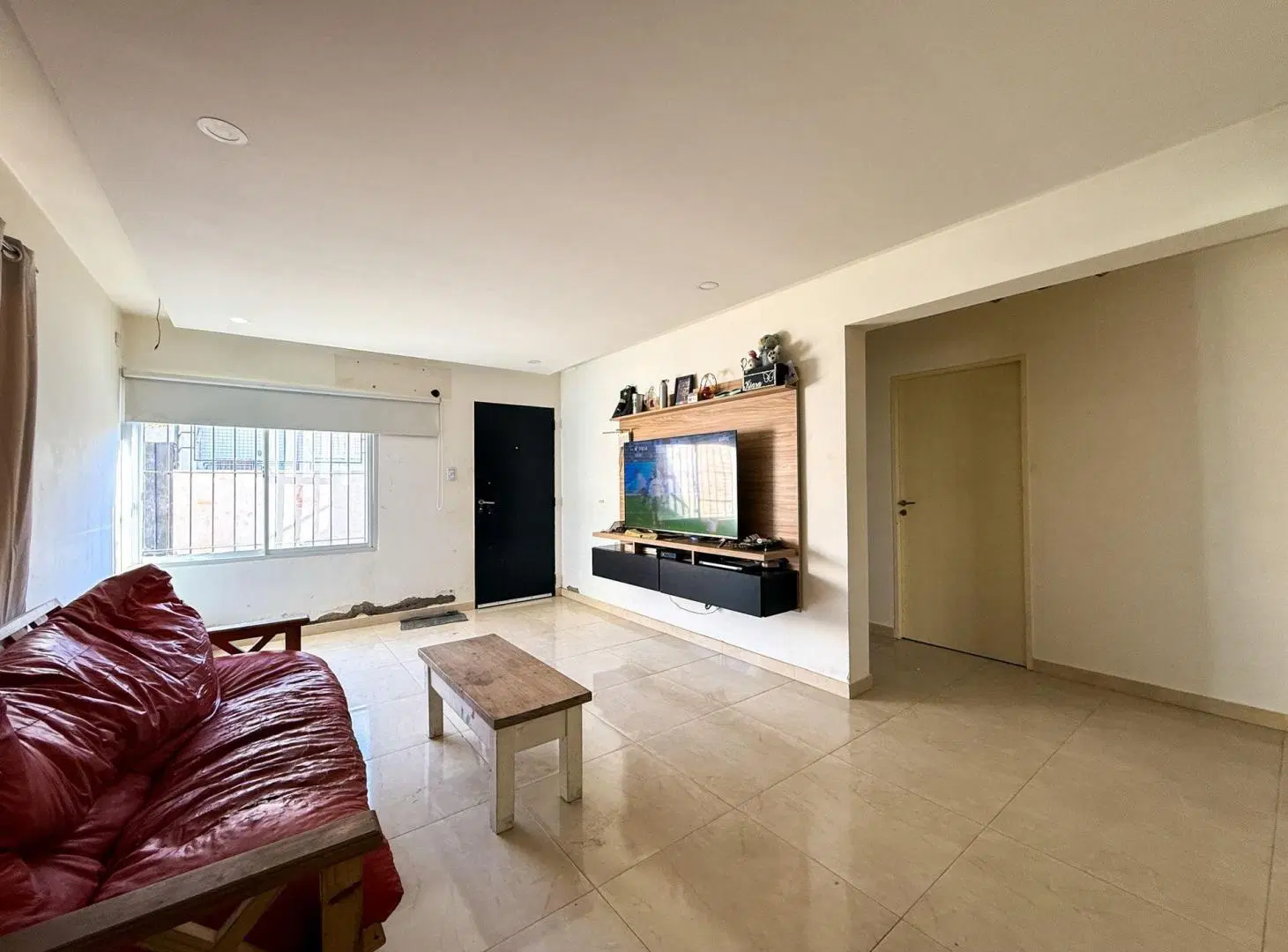 VENTA CASA 2 DORM + GALPÓN - VILLA LIDIA PLOTTIER. 4
