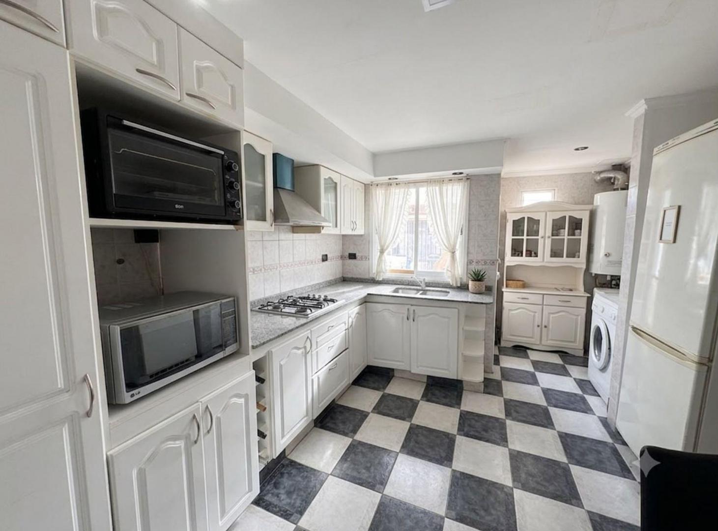 Foto de VENTA CASA 3 DORMITORIOS Y QUINCHO, imagen 2