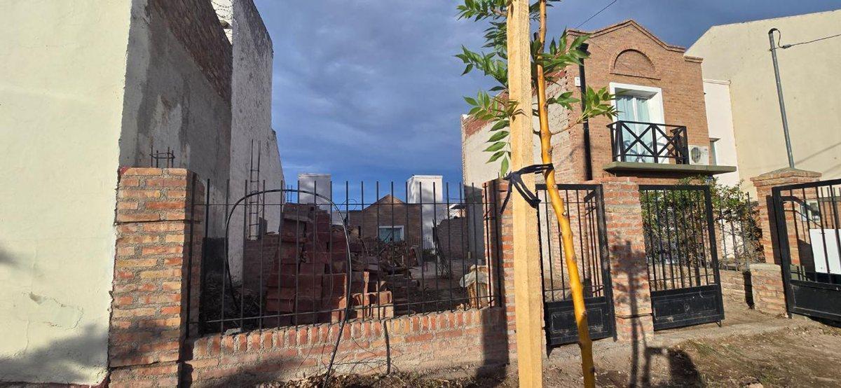 Foto de VENTA LOTE BARRIO SANTA GENOVEVA, imagen 2